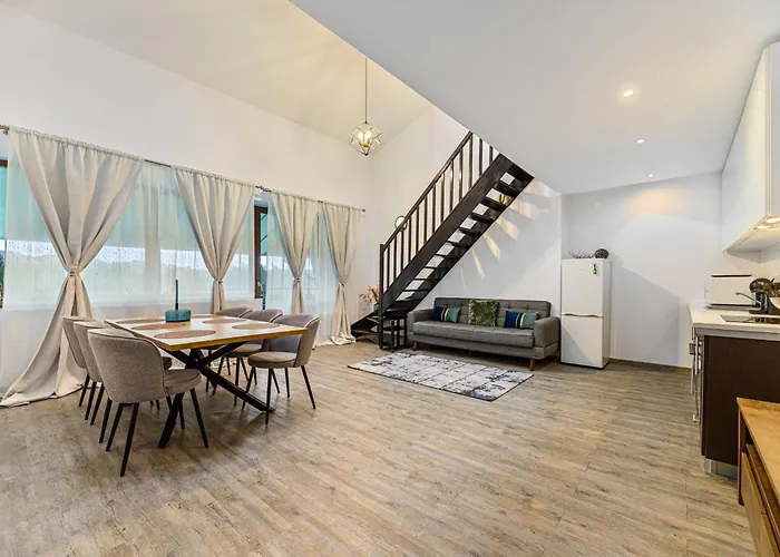Zen Loft With Forest View In Silver Mountain